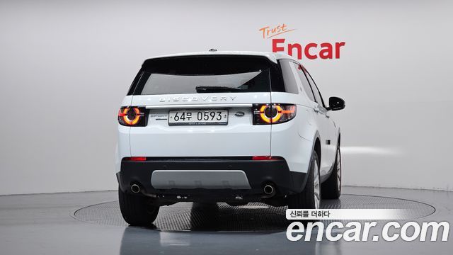 Land Rover Discovery Sport 2016 — photo 4