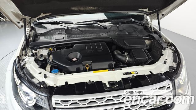 Land Rover Discovery Sport 2016 — photo 6