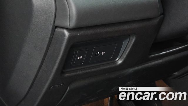 Land Rover Discovery Sport 2016 — photo 14