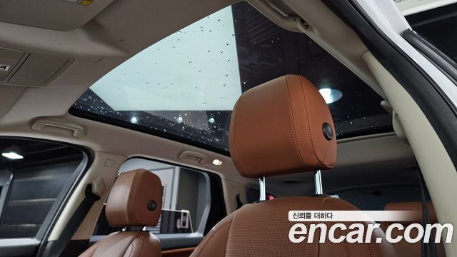 Land Rover Discovery Sport 2016 — photo 17