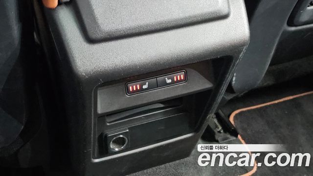 Land Rover Discovery Sport 2016 — photo 19