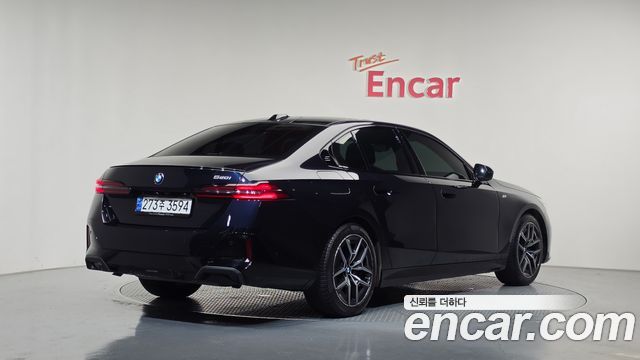 BMW 5-Series 2025 — photo 2