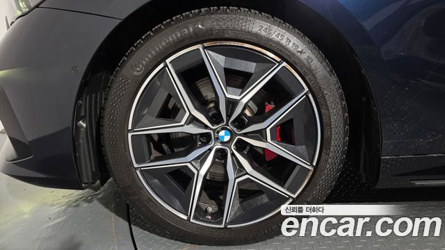 BMW 5-Series 2025 — photo 5