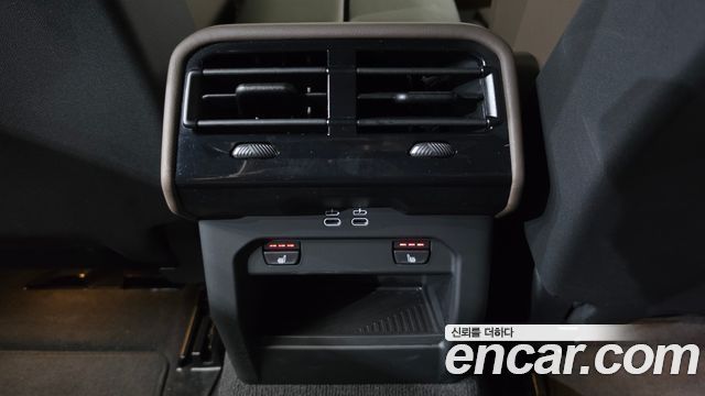 BMW 5-Series 2025 — photo 23