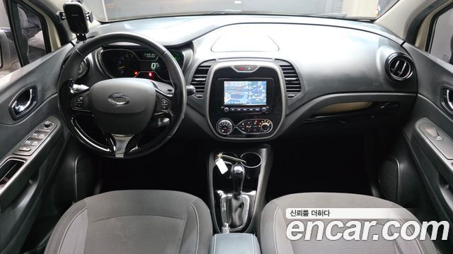 Renault Korea QM3 2015 — photo 10