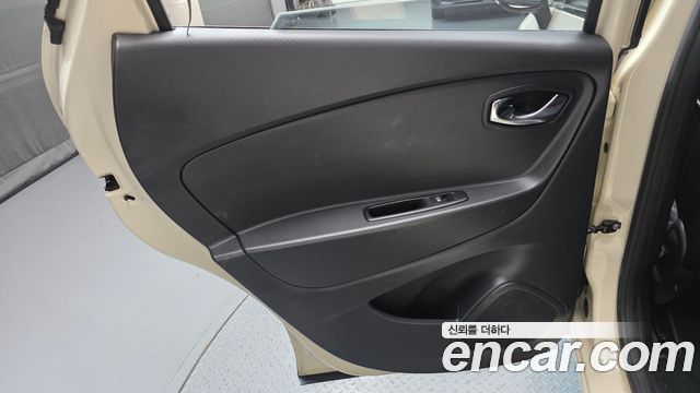 Renault Korea QM3 2015 — photo 15