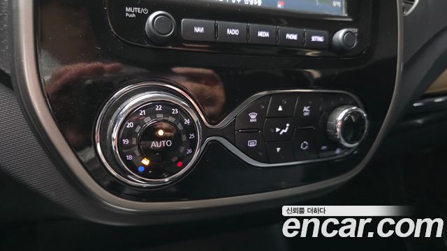 Renault Korea QM3 2015 — photo 27