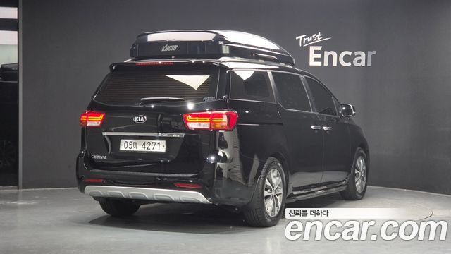 Kia Canival 2018 — photo 2