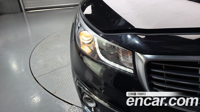 Kia Canival 2018 — photo 8