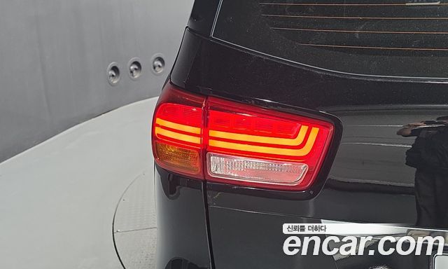 Kia Canival 2018 — photo 9
