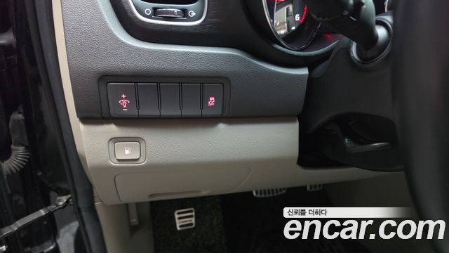 Kia Canival 2018 — photo 28