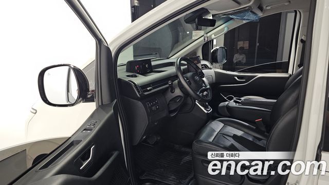 Hyundai Staria 2023 — photo 10