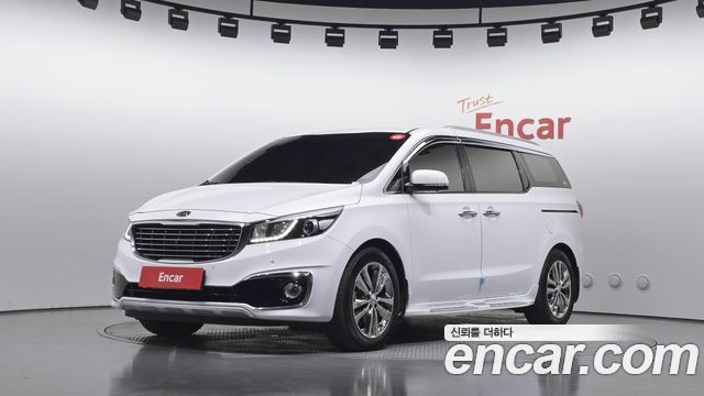 Kia Canival 2018 — photo 1
