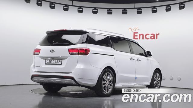 Kia Canival 2018 — photo 2