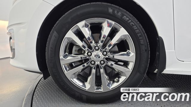 Kia Canival 2018 — photo 5