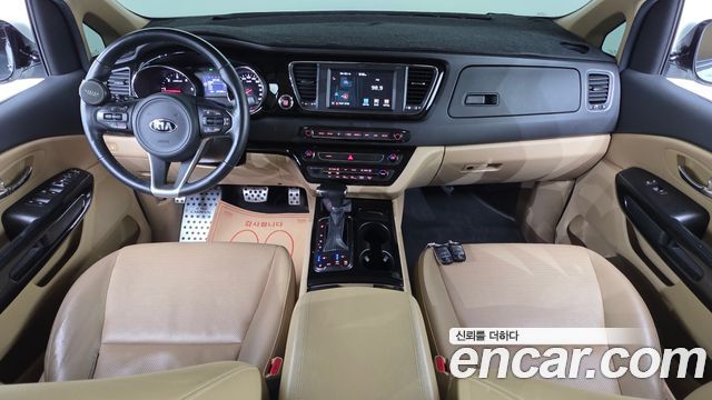 Kia Canival 2018 — photo 10