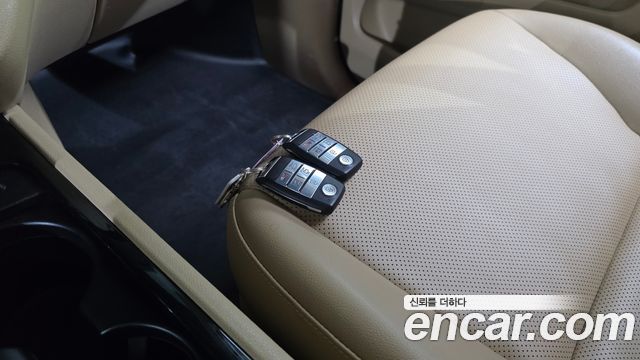 Kia Canival 2018 — photo 22