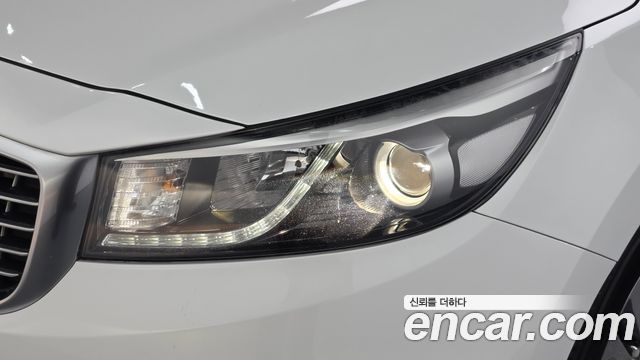Kia Canival 2018 — photo 8