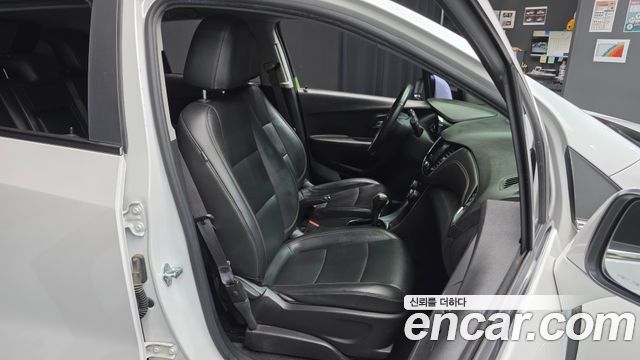 Chevrolet Korea Trax 2017 — photo 17
