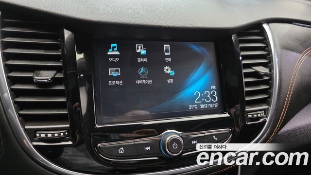 Chevrolet Korea Trax 2017 — photo 23