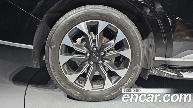 Kia Canival 2021 — photo 5