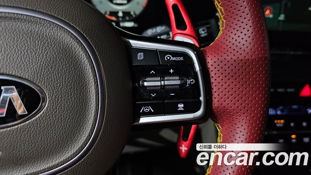 Kia Canival 2021 — photo 22