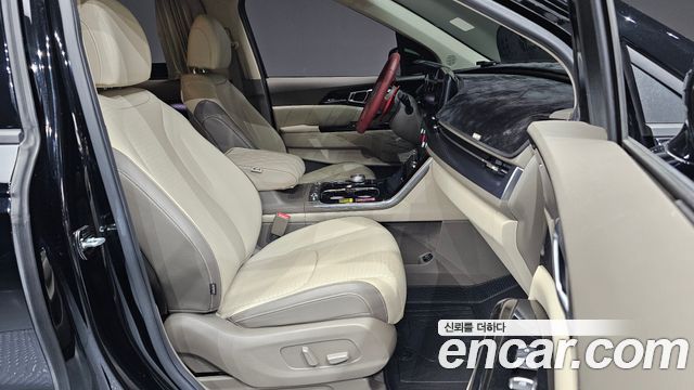 Kia Canival 2021 — photo 16