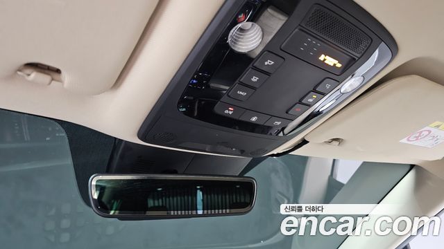 Kia Canival 2021 — photo 27