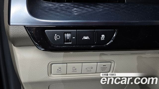Kia Canival 2021 — photo 28