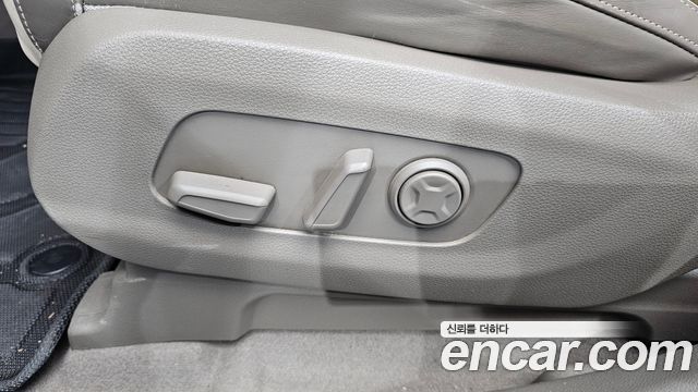 Kia Canival 2021 — photo 32