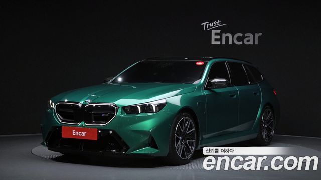 BMW M5 2026 — photo 1