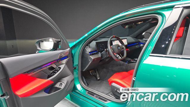 BMW M5 2026 — photo 10