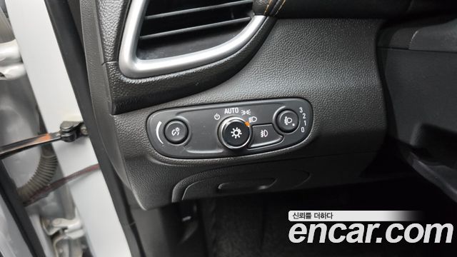 Chevrolet Korea Trax 2018 — photo 25