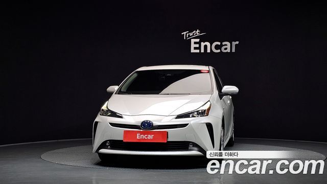 Toyota Prius 2022 — photo 3