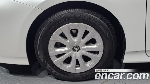 Toyota Prius 2022 — photo 5