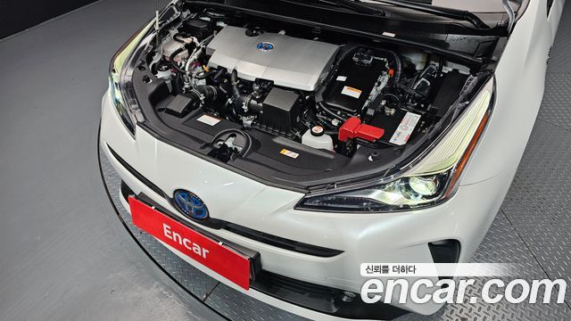 Toyota Prius 2022 — photo 6