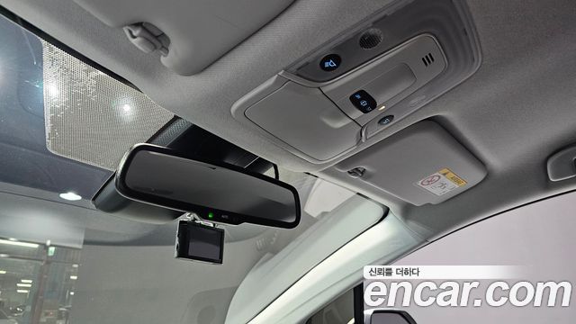 Toyota Prius 2022 — photo 19