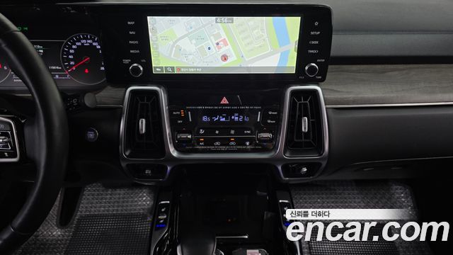 Kia Sorento 2023 — photo 18