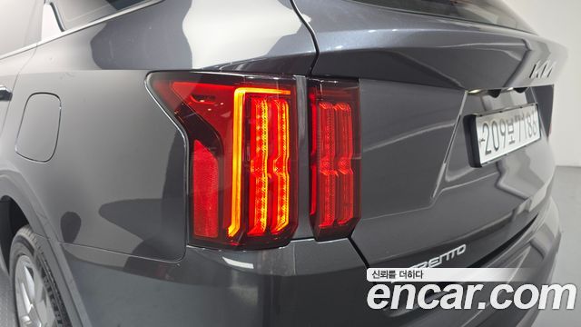 Kia Sorento 2023 — photo 9
