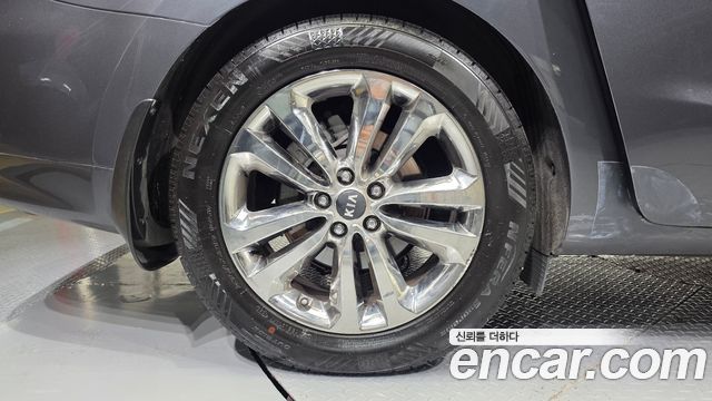 Kia Canival 2015 — photo 5