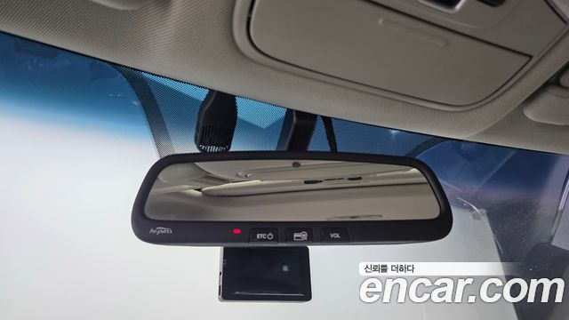 Kia Canival 2015 — photo 16