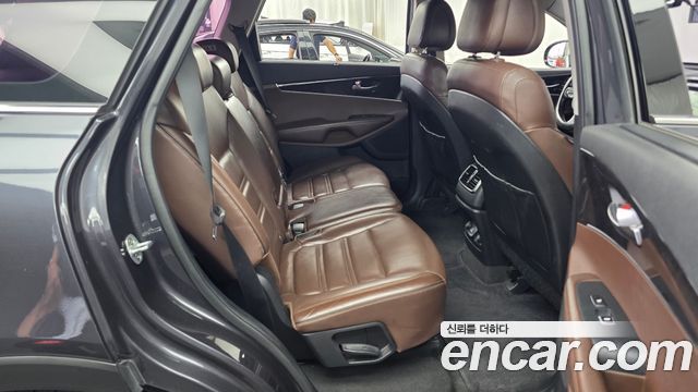 Kia Sorento 2017 — photo 12