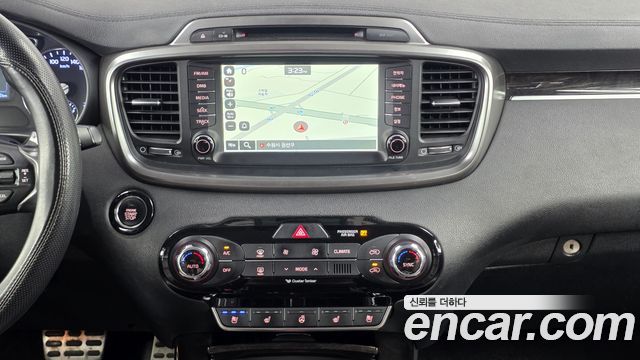 Kia Sorento 2017 — photo 14