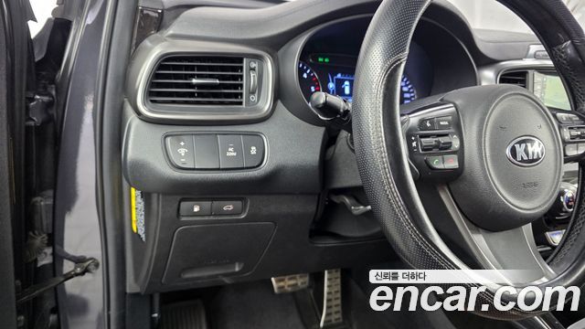 Kia Sorento 2017 — photo 16