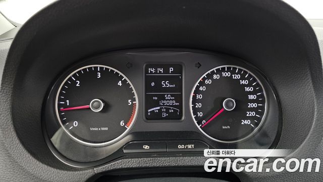 Volkswagen Polo 2013 — photo 8