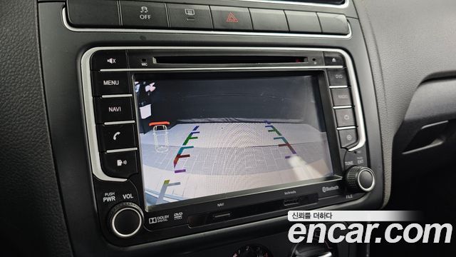 Volkswagen Polo 2013 — photo 15