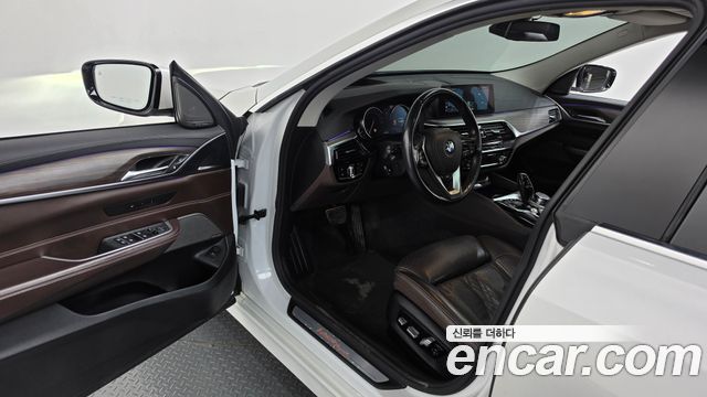 BMW Gran Turismo 2018 — photo 13