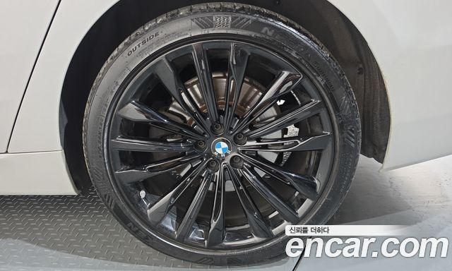 BMW Gran Turismo 2018 — photo 7