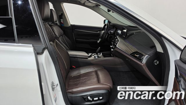 BMW Gran Turismo 2018 — photo 16