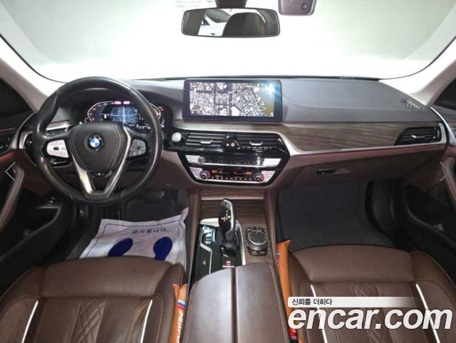 BMW 5-Series 2021 — photo 6